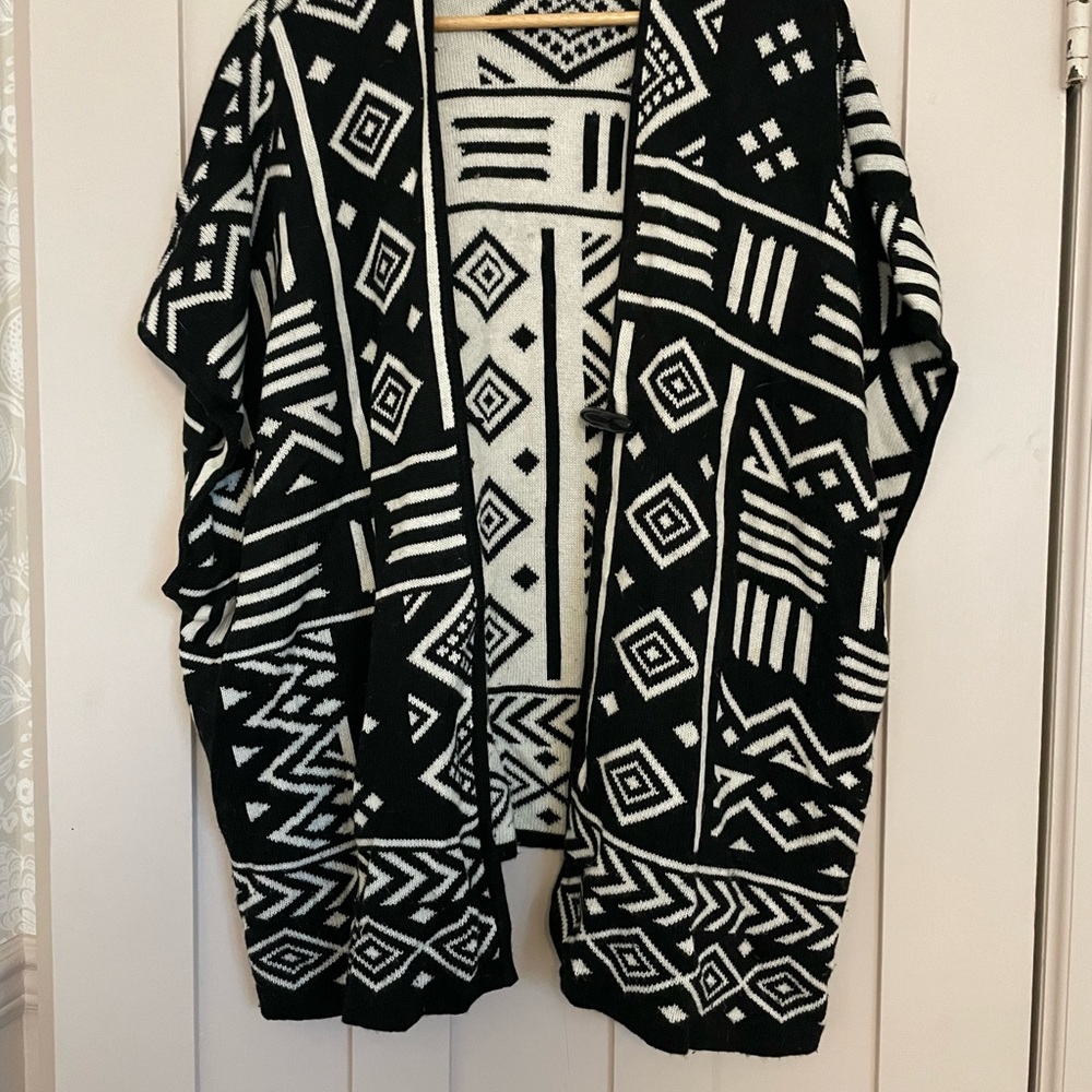 Reversible Patterned Sweater Poncho - image 3